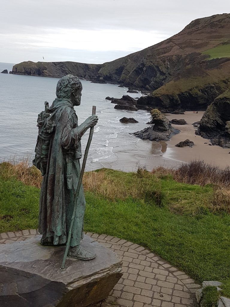 St Crannog's Statue